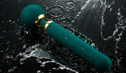 Dark green Magic Zenith wand with water splashes.