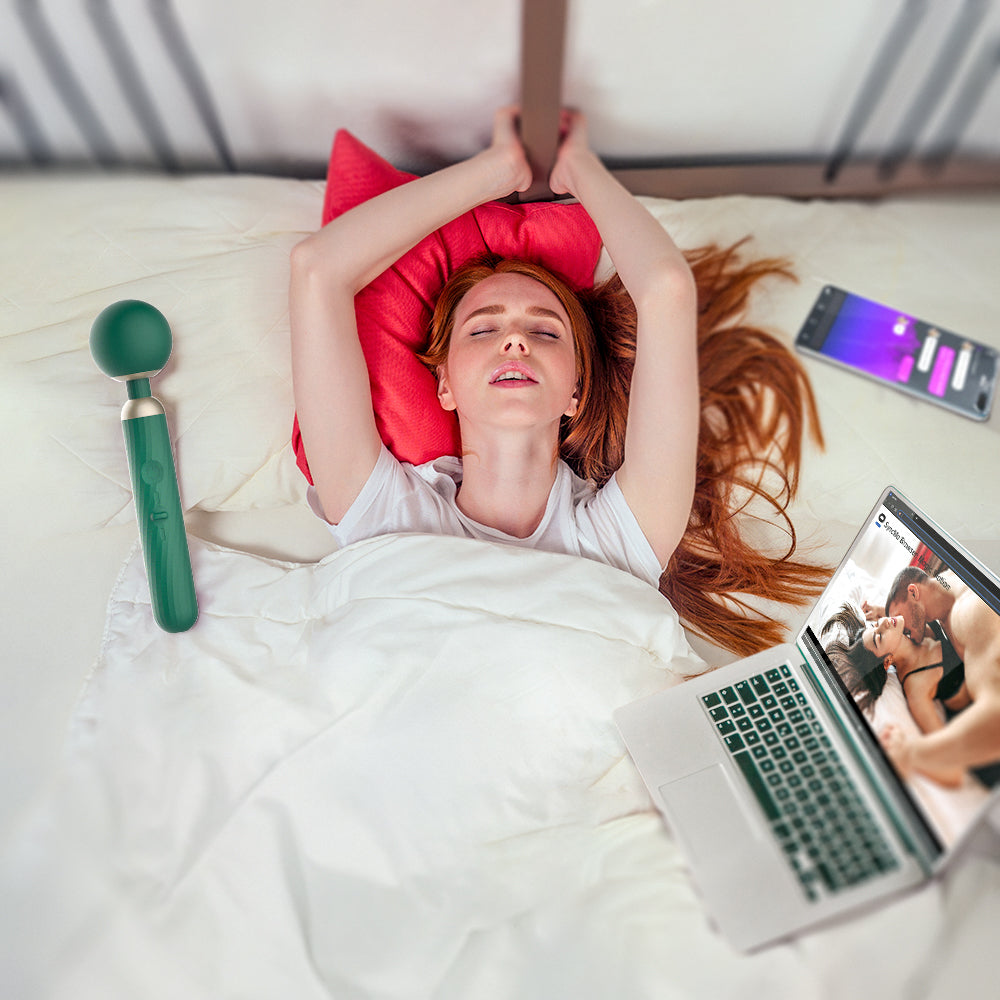 Magic Zenith Massagestab mit App 1 zenith video sync. Magic Zenith ist ein kabelloser Smart Wand Massager mit App- & Video-Sync, wasserdichtem Design und kraftvollen Vibrationen für Solo & Paare. Exklusive bei RaiX Shop Konstanz kaufen